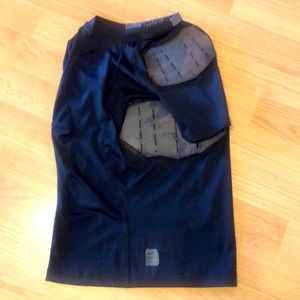 Nike - Football Compression Shirt Youth Medium